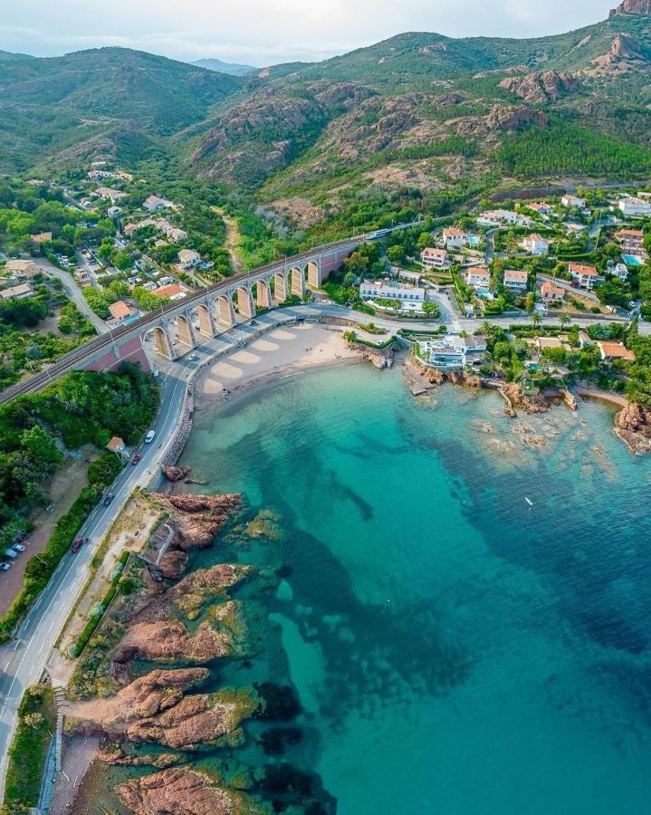 Studio 1 Neuf A 100 M Des Plages Et De La Gare Saint-Raphaël Exterior foto